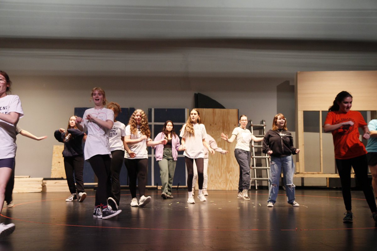 The kids are working hard at bringing another quality show to our community.  Please consider purchasing tickets for the Character Breakfast and/or show, using the link
below 🇬🇷🪩

cedarcliffproductions.com/musical-tickets