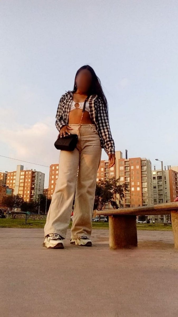 nataliagomez511's tweet photo. Bebes 
Así como vas camino a la universidad...😍💋😈
Llámame https://t.co/llkuWEMn6Y

@pescaoandres @colombianas98 @latinas69_3 https://t.co/GOFv9Fv4Ug