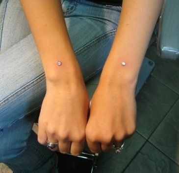 maleunlmn's tweet photo. 15. Piercing na região da mão; https://t.co/9J1H0JRMZo