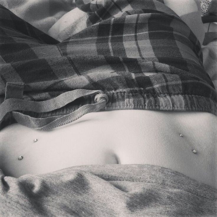 maleunlmn's tweet photo. 16. Piercing na marca de calcinha; https://t.co/5ce34fb7qO
