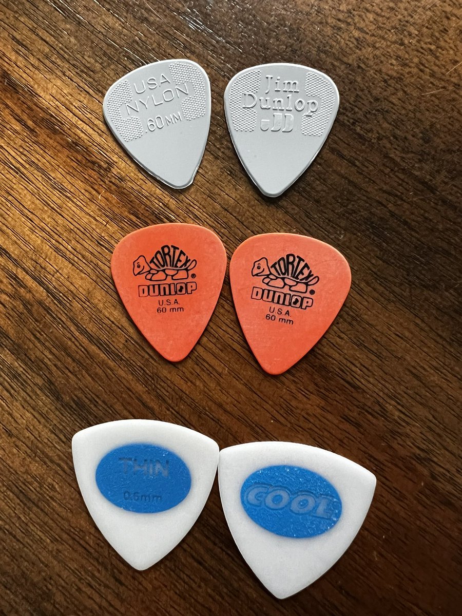 Saw a video of @FatMike_of_NOFX talking about what picks he uses. Stopped by the music shop to grab some similar ones to play with. 

Kinda liked the oversized ones for my uncoordinated hands as I start to learn.