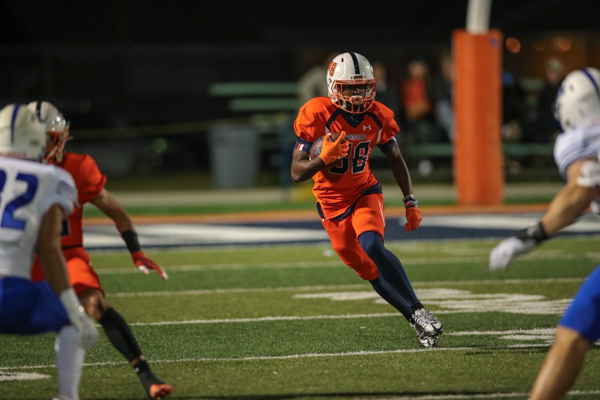 After a great conversation with <a href="/pauuneil/">neil_pauu#8</a> I am blessed to have received a scholarship offer from Snow College🔵🟠 #LL13 <a href="/ticorod39/">Tico Rodriguez</a> <a href="/DP_JagsFootball/">Dp_jagsfootball</a>