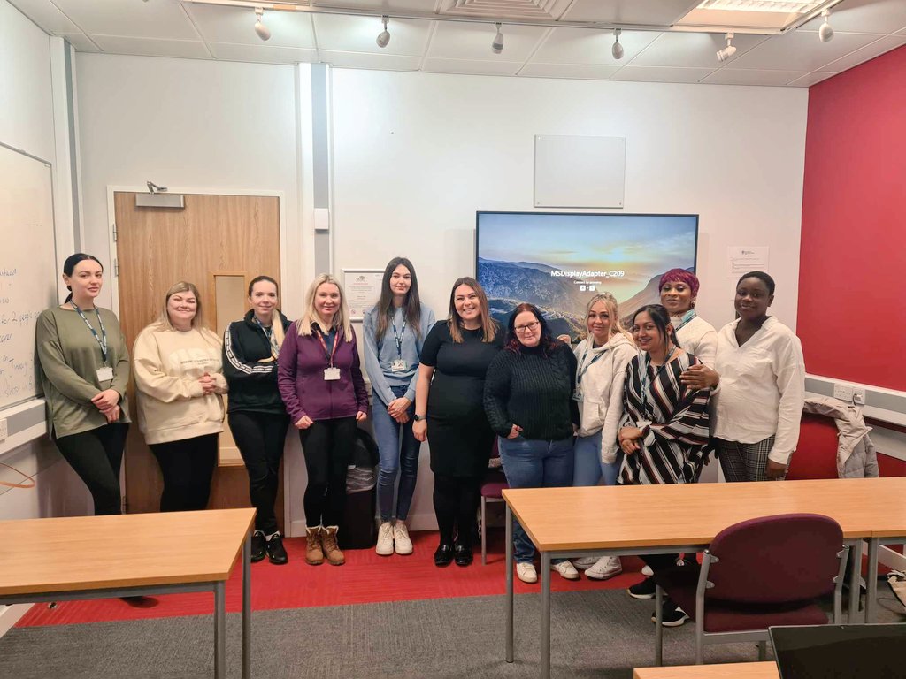 ELHT End Of Life and Bereavement Team (@elht_eolb_team) on Twitter photo Our EOL Clinical Educator Jo Carter visited <a href="/BurnleyCollege/">Burnley College</a> today to meet with aspiring nurses on the access to nursing course. She shared information about her nursing career and current role.
What a wonderful group, wishing you so much success in your career paths 🥰
<a href="/ELHT_NHS/">East Lancashire Hospitals NHS Trust 💙</a> Our EOL Clinical Educator Jo Carter visited <a href="/BurnleyCollege/">Burnley College</a> today to meet with aspiring nurses on the access to nursing course. She shared information about her nursing career and current role.
What a wonderful group, wishing you so much success in your career paths 🥰
<a href="/ELHT_NHS/">East Lancashire Hospitals NHS Trust 💙</a>