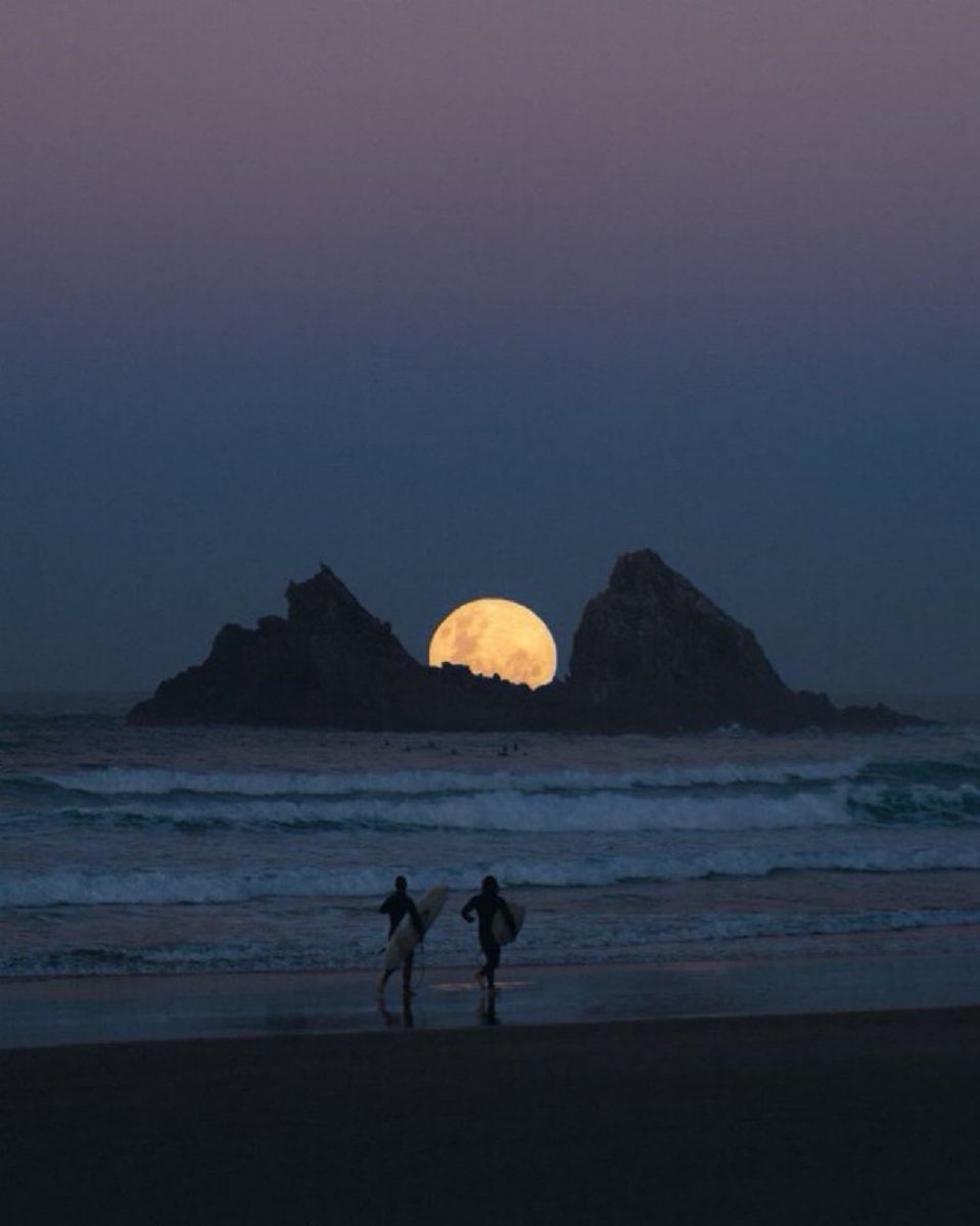 M1ONLOVER's tweet photo. Ocean Moon. https://t.co/GYqbwdUHAu