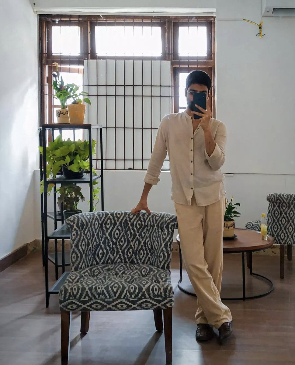 vimalsatelier's tweet image. My work place is cozier than my bedroom 😈