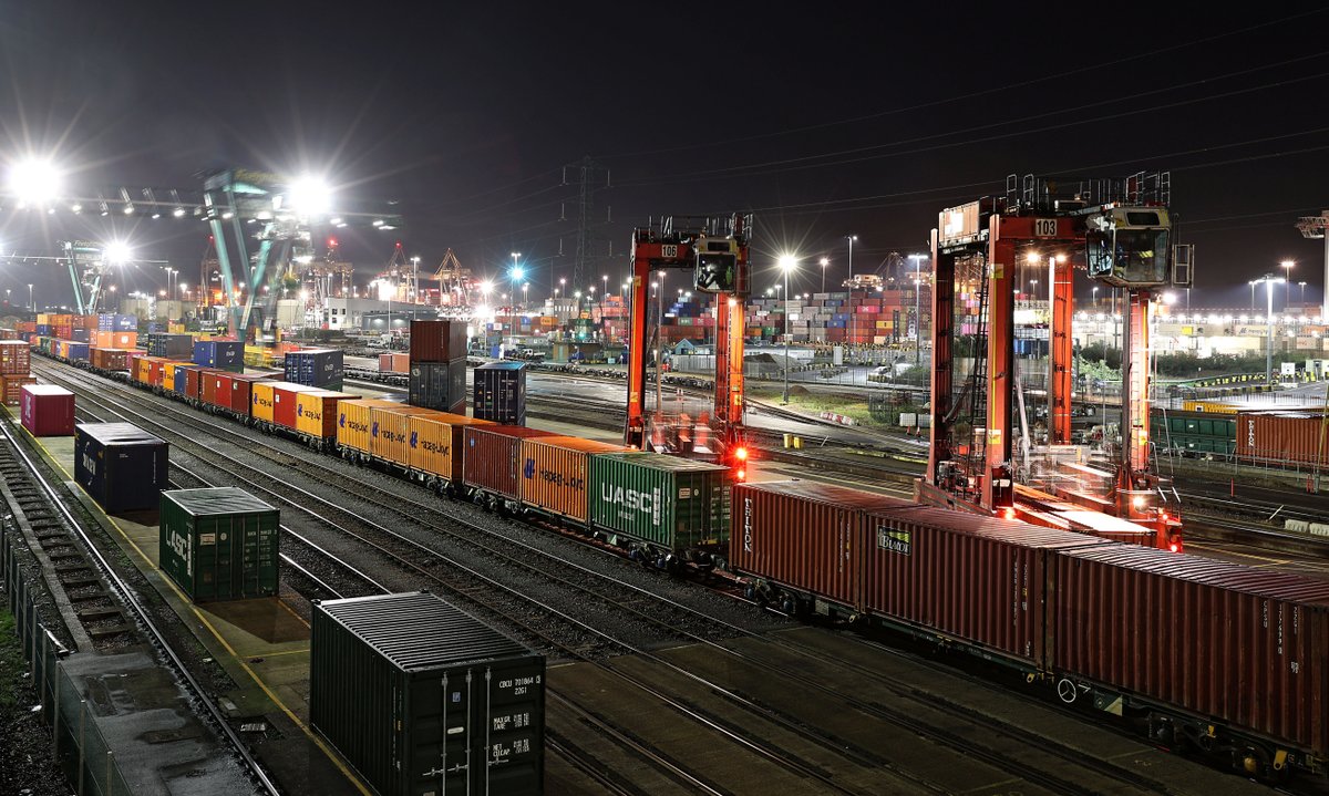 We have raised the incentive fee for our Modal Shift Programme to help customers move import-laden containers via rail to a railhead within 140 miles of our Southampton hub, as a lower carbon alternative for their UK supply chains. Learn more here: ow.ly/nqZg50QvpOh