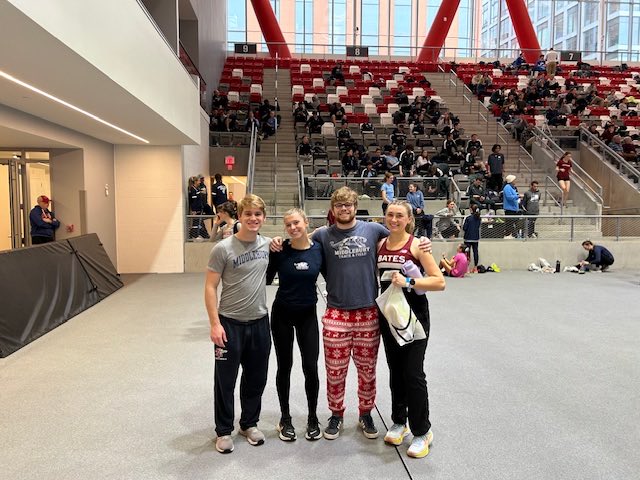 Former Gator Track &amp; Field standouts @Maxwellwell_, Janie Morganroth, Sam Maxwell, and <a href="/lucy_paynter22/">Lucy Paynter</a> at last weekend’s New England Small College Invite. #RepThePrep