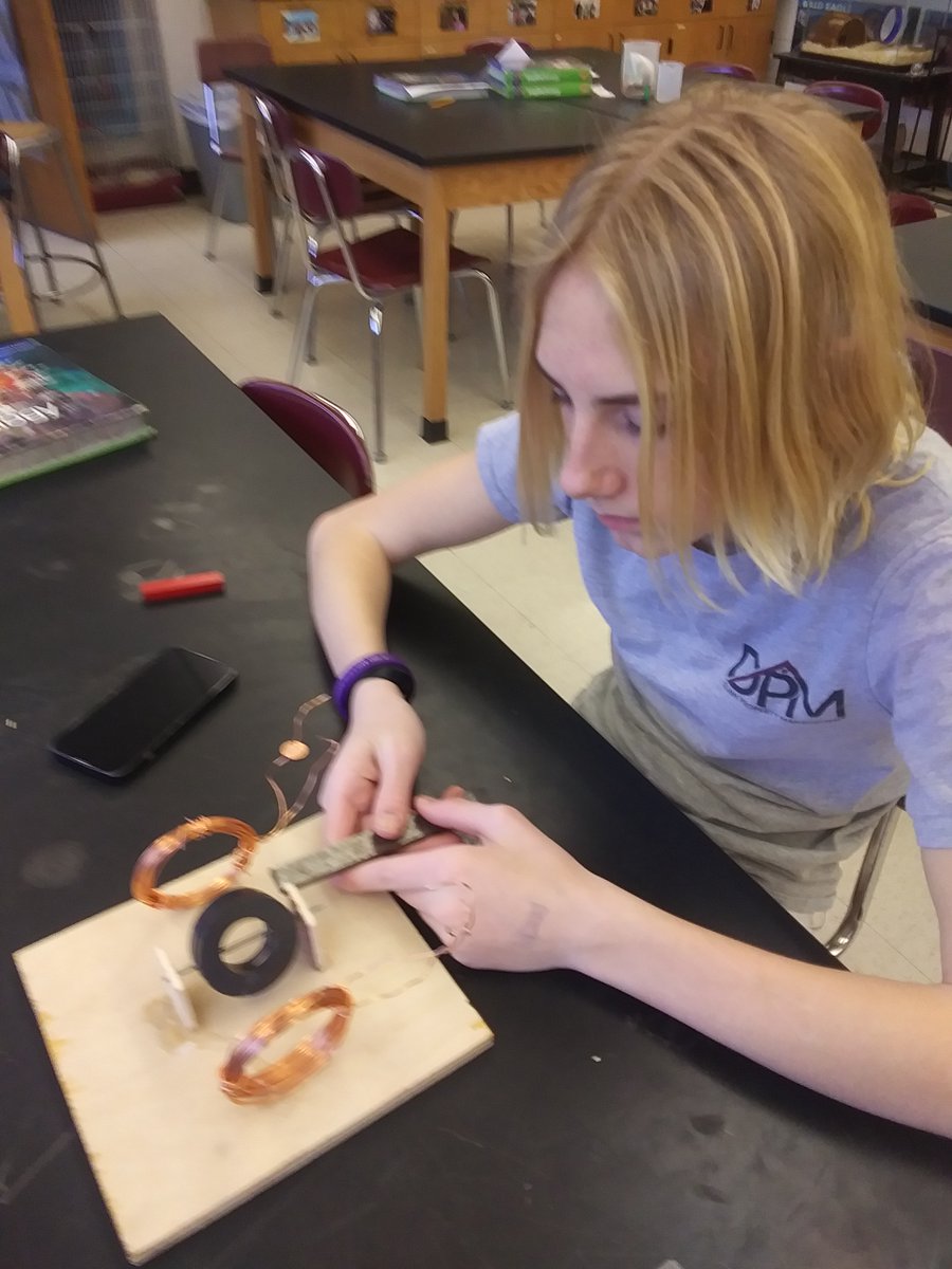 JKWLifeScience's tweet photo. Damien revised his generator using magnets &amp; was able to get movement for his project making energy! https://t.co/cQQaePJaVq