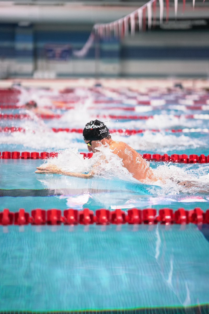 GoBearcatsSWIM's tweet photo. Finally Meet Week ‼️

#Bearcats https://t.co/CuYgF0ODBW