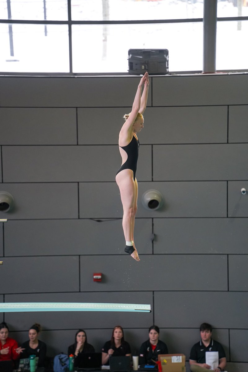 GoBearcatsSWIM's tweet photo. Finally Meet Week ‼️

#Bearcats https://t.co/CuYgF0ODBW
