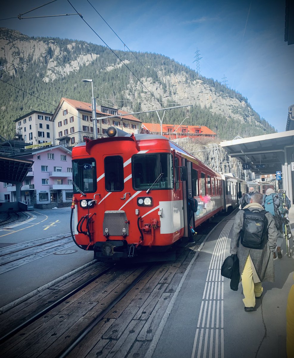 DannyAustin_9's tweet photo. It probably won’t surprise anyone to hear that delightful train journeys through the Swiss Alps are very much something I’m into #grandtraintour #swisstravelsystem https://t.co/OJBcPUTtjU