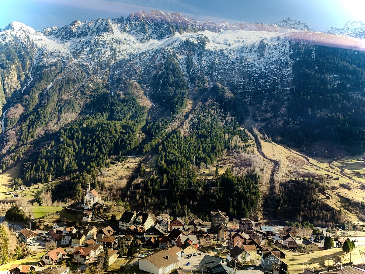 DannyAustin_9's tweet photo. It probably won’t surprise anyone to hear that delightful train journeys through the Swiss Alps are very much something I’m into #grandtraintour #swisstravelsystem https://t.co/OJBcPUTtjU