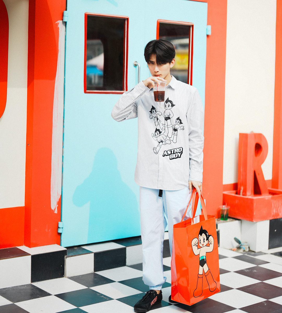 kwonaomsin's tweet image. ชุดน่ารัก แต่หล่อเกินต้านมากก 😍
#OnitsukaTiger #OnitsukaTiger75th #DPromptCommunication

#First_Chalongrat #รักแรกของเฟริสท์