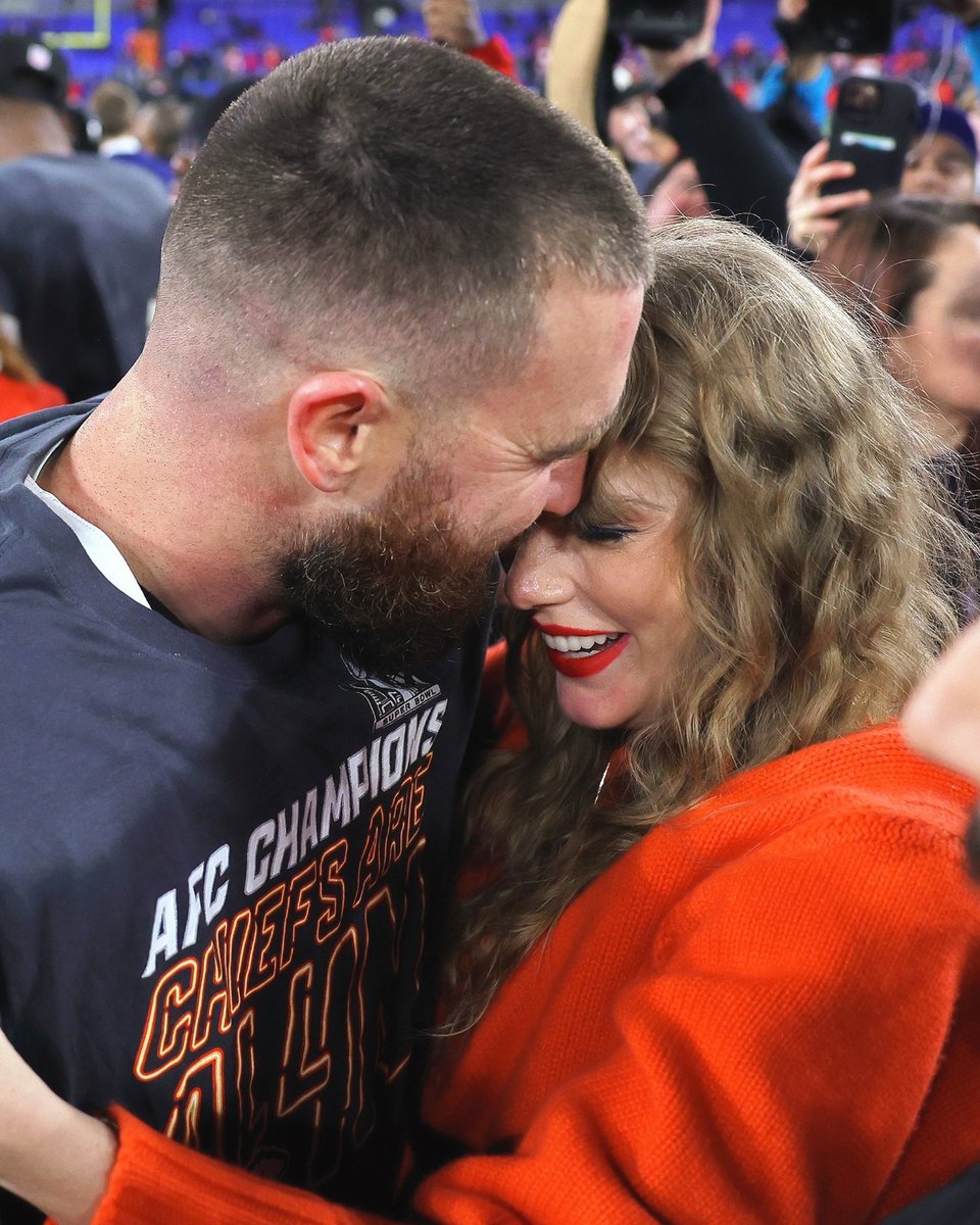 etnow's tweet photo. It's you and me, that's my whole world. 🏈❤️ https://t.co/dbIjsPyGne