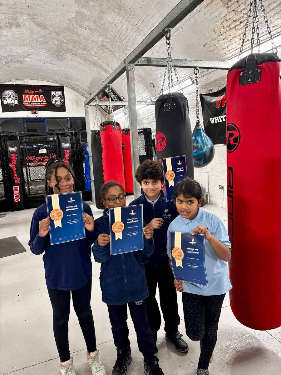 champswithinn's tweet image. Our youngest champs from our Monday/Wednesday community class got their bronze awards!🥉 Massive well done for their commitment, dedication, effort and good energy💥🥳 
#champswithin #juniorchamps #boxing #free #fun #awards #bronzeawards