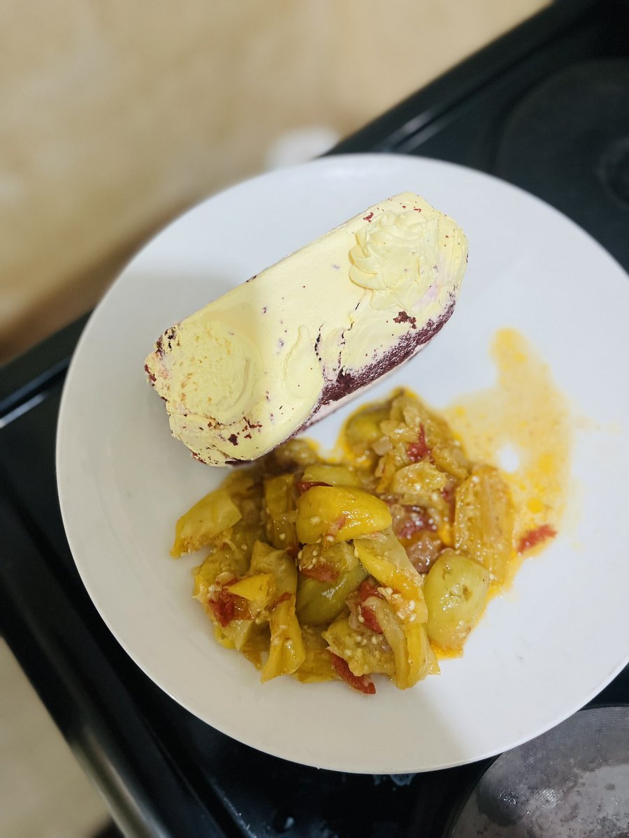 Muteba_Evaristo's tweet photo. Have you tried cake and impwa ? https://t.co/IVk9Ec9N0K