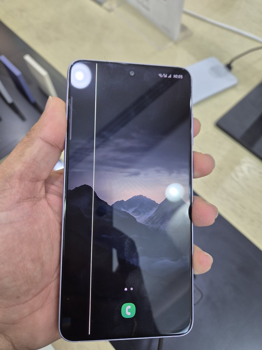 thanseehps's tweet photo. അങ്ങനെ എനിക്കും line set ആയി  💔 

#samsungs21fe5g #Samsung #s21fe #exynos2100 
@callmeshazzam https://t.co/LhOVRR8VXL