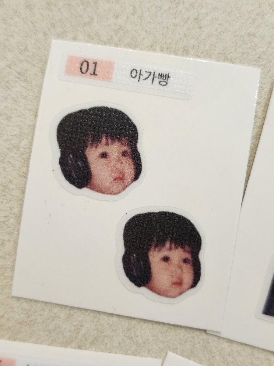 bbbbbangE's tweet photo. 🎉🍞빵주 생카 이벤트 당첨 선물 도착🍞🎉
진짜 생카 이렇게 열심히 돈거 내 생에 첨인데
선물까지 받아버리니까 기부니 조크든요😆
선착으로 받은 아기빵주랑 진짜 가지고 싶었던
백팩커빵주까지💖🖤 소중하게 잘 쓰겠습니다 🥹
@happybbangday https://t.co/sS2tUI69bv
