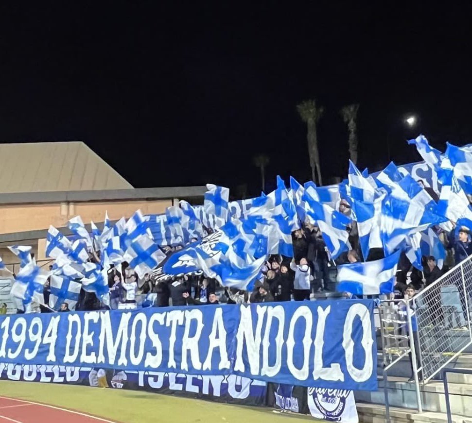 José Carlos (@josecarlosrs55) on Twitter photo ¡ Felices XXX años <a href="/Orgullo1994/">Orgullo Isleño</a> !
Un orgullo poder llevar este brazalete 🤝 , y gracias por acompañarnos en cada partido y no dejar de animar 🗣️🗣️💙💙 . ¡ Felices XXX años <a href="/Orgullo1994/">Orgullo Isleño</a> !
Un orgullo poder llevar este brazalete 🤝 , y gracias por acompañarnos en cada partido y no dejar de animar 🗣️🗣️💙💙 .