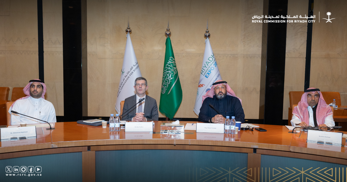 RCRCSA's tweet photo. #RCRCSA welcomed today the #WorldWaterCouncil’s Selection Committee that is evaluating
Saudi Arabia's bid to host the #WorldWaterForum 2027, led by @MEWA_KSA.
The Committee was briefed on Riyadh's key ongoing projects demonstrating the sustainability of the capital’s water sector, as well as on a presentation on the #RiyadhExpo2030.
#WWaterForum
