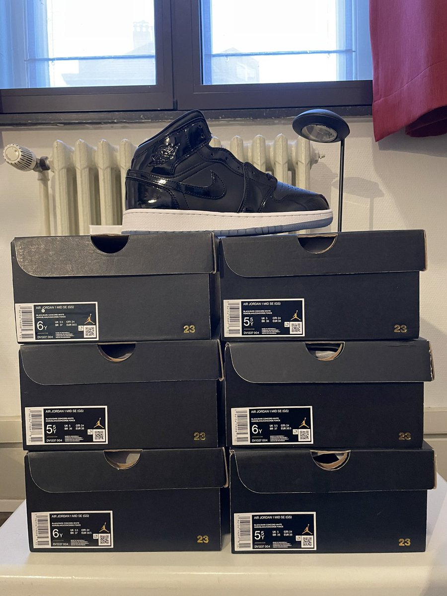 Bot Clyde tweet media