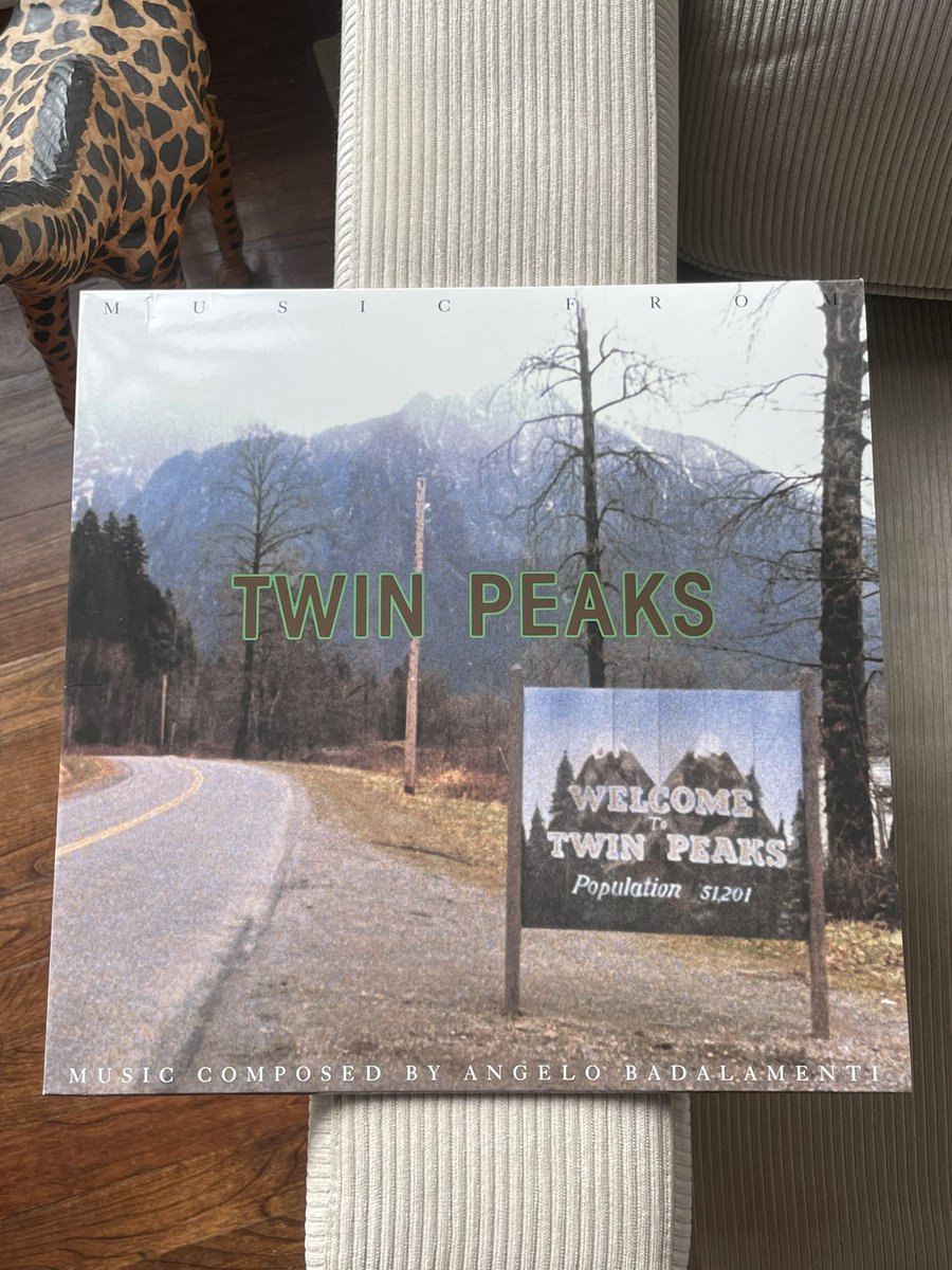 Grantpa23's tweet photo. Not all TV show soundtracks were created equal https://t.co/cFrr0skIxi