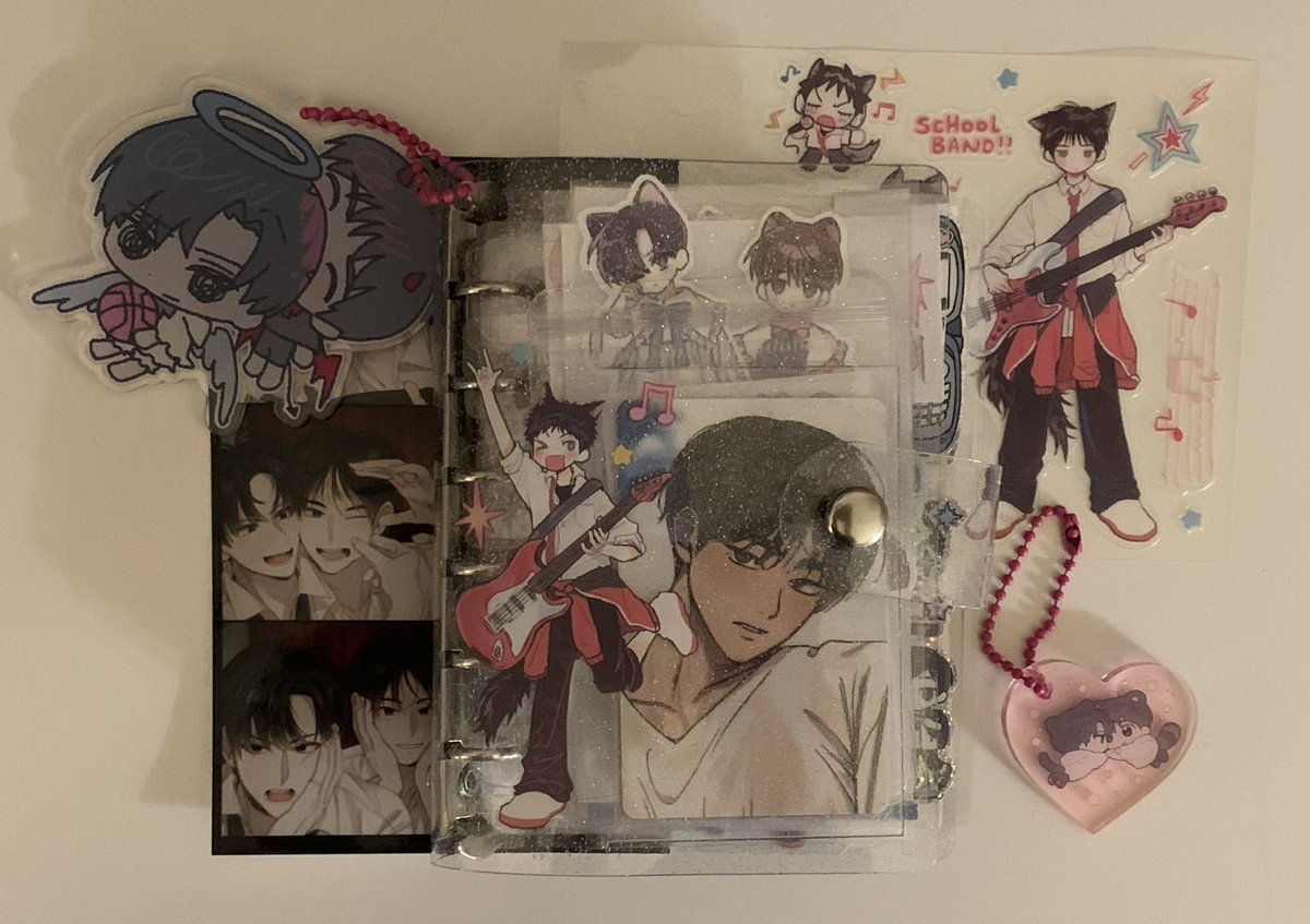 littlebird_yy's tweet photo. 바인더에 스티커 정리하기 좋은 다이소템 발견୧( “̮ )୨✧ 

소프트행거탭 << 구멍 뚫을 필요도 없고 완전 땅땅하게 잘 붙어있어서 강추해용 
천원에 48개 들어있어서 24장까지 가능한👌👌 https://t.co/7ARw9mJYxy