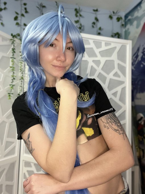 Gmorning! Is blue hair a yay or nay? 🩵 https://t.co/3kjkddkUY8<a href="/tag/happyfriday"class="tags"><span>#happyfriday</span></a>