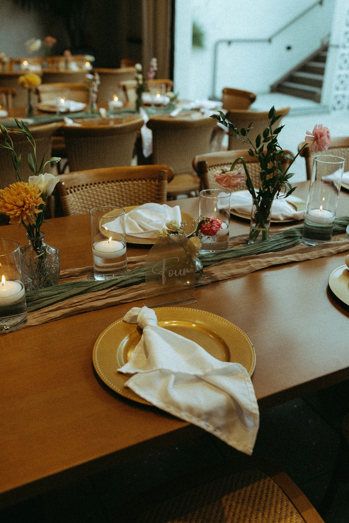 TDahlgrenEvents's tweet photo. When Boho Wedding dreams are nailed perfectly! 🤩

Venue // @hartandmainevents
Coordinator // @tdahlgrenevents @tdeventsmelissa
Rentals // @masonjamesdesigns
Decor // @sandrajanee17 @roseandoak_events
Photography // @krista.ashley
Florals // @perez_wholesale_florist https://t.co/qGv1oOFk1B