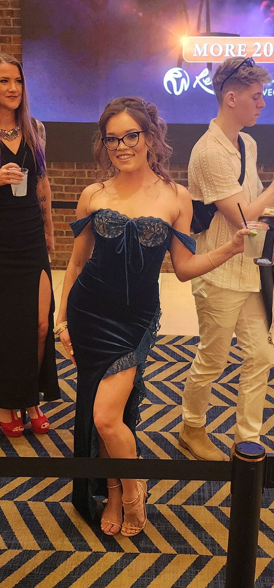 <a href="/katiekushxx2/">Katie Drips KUSH</a> How rude! You looked absolutely stunning, Katie! I'm sorry I missed it but my buddy <a href="/ButtSecksOwl/">ButtSecksOwl</a> was able to snap one off for me.