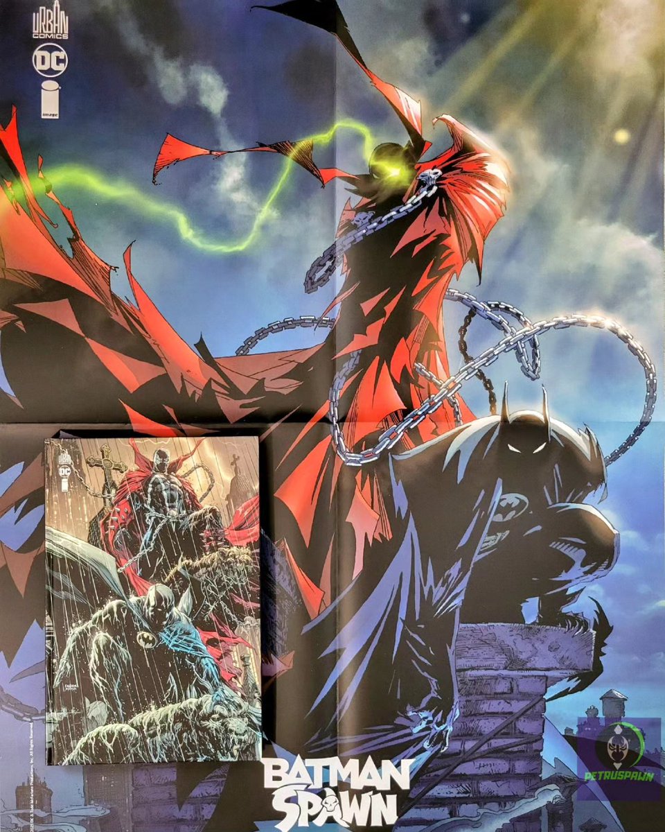 PetruSpawn's tweet photo. 2 special edition hardcover comics beautifully crafted by @UrbanComics 🏛️
One of those is a famous art but never released as a cover before!
Displayed here on a giant two sided poster.

#spawnbatmancrossover
#spawnbatman
#batman #spawn
#spawncollection
#spawncomics https://t.co/4wkKCZzXza