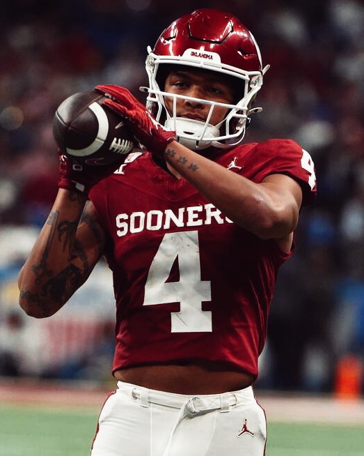 PFF_College's tweet photo. Nic Anderson: 22 REC of 15+ Yards last season

Led all freshman players⭐️ https://t.co/4DuMj1b087