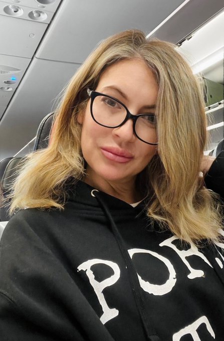Bye Vegas! AVN Expo is over. Thanks to ALL the fans who came to meet me, I appreciate you! Thank you<a href="/tag/miami"class="tags"><span>#miami</span></a><a href="/tag/southbeach"class="tags"><span>#southbeach</span></a>