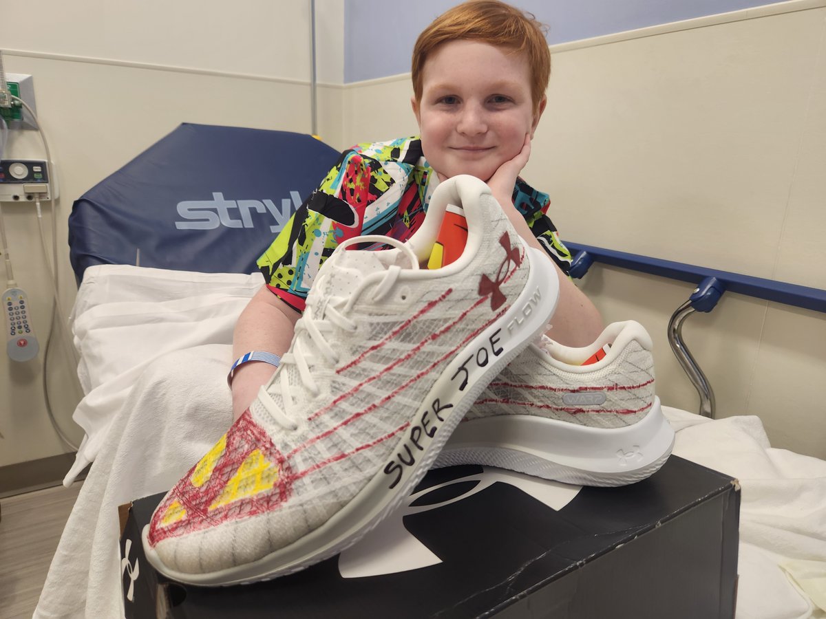 MUSCkids's tweet photo. Our friends at @CitadelHoops recently offered 5 of our patients the opportunity to decorate sneakers for last week's @CoachesvsCancer game. Joe was able to attend the game &amp; make some special memories with the team. Thanks to Citadel Basketball for this unforgettable experience. https://t.co/dbsdC2mn7J