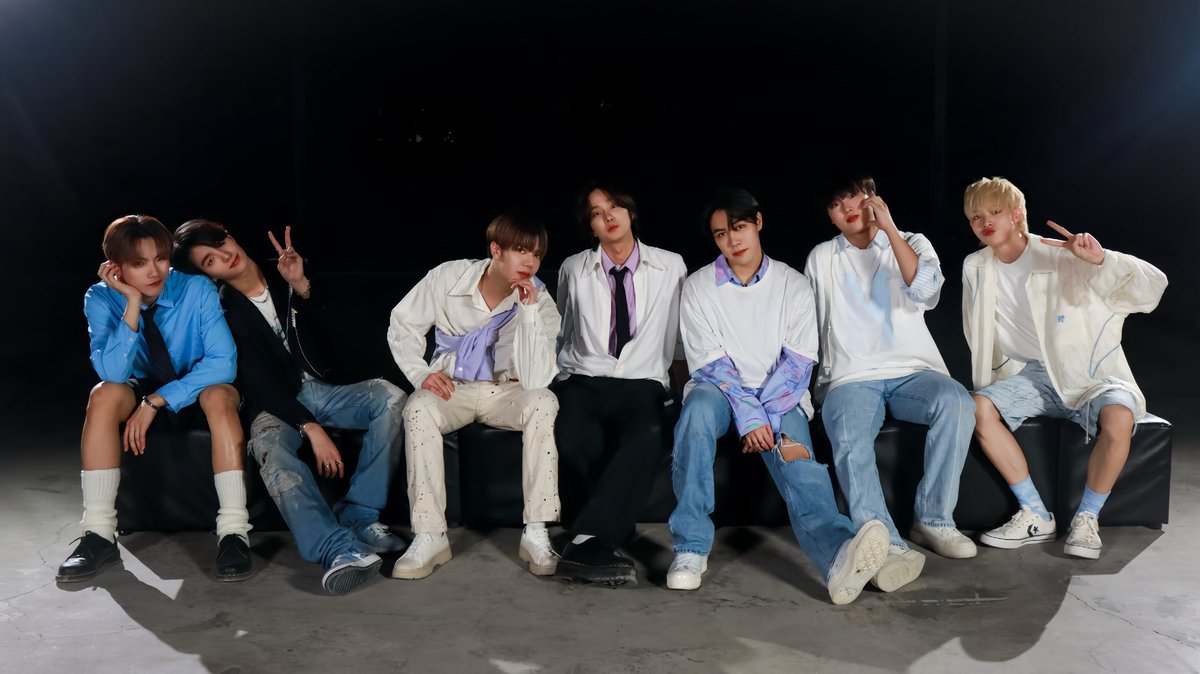 The7_official's tweet photo. THE7 1st Anniversary [2901]

It was a lovely year with you, SKY! We are so lucky to have fans like you. Every moment with you is just like magic. 🪄🎩 This is just our first year, promising to be filled with wonderful memories afterward. 💕

“Lucky to have you, SKY☁️“

#THE7 #THE7_th
#THE71stAnniversary
#2901