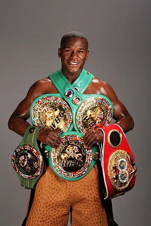 @TStav21 @KaboomOnYoutube @MichaelBensonn @ShowtimeBoxing He held multiple titles across multiple divisions simultaneously!

Then bragged about it.

He is the poster child for too many belts