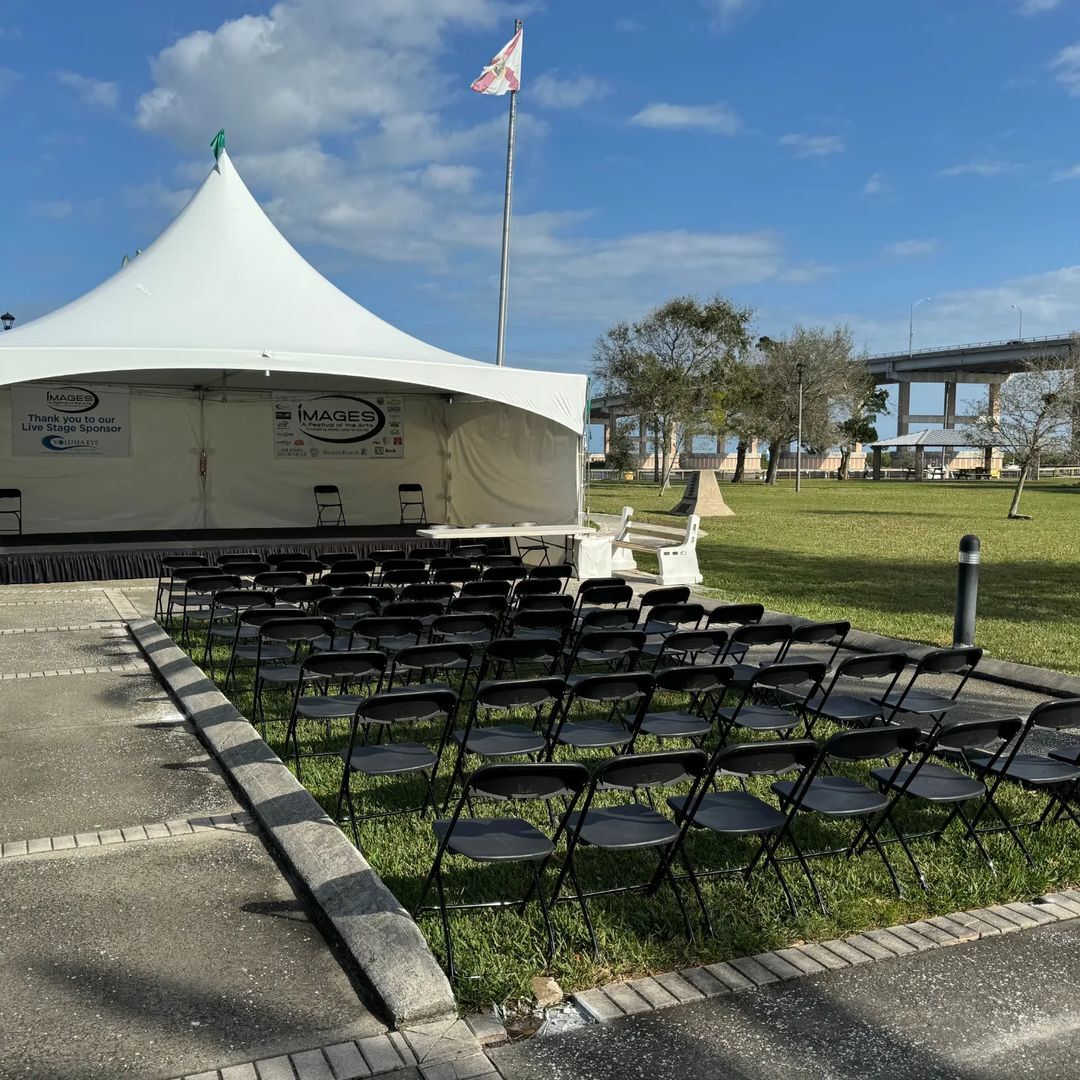 Creating worry-free memories on grass! 🌿 Tents securely anchored with Block and Roll blocks provide peace of mind. No stakes, no concerns about underground obstacles. Shoutout to the experts at Special Event Services down in FL 🎪🌴