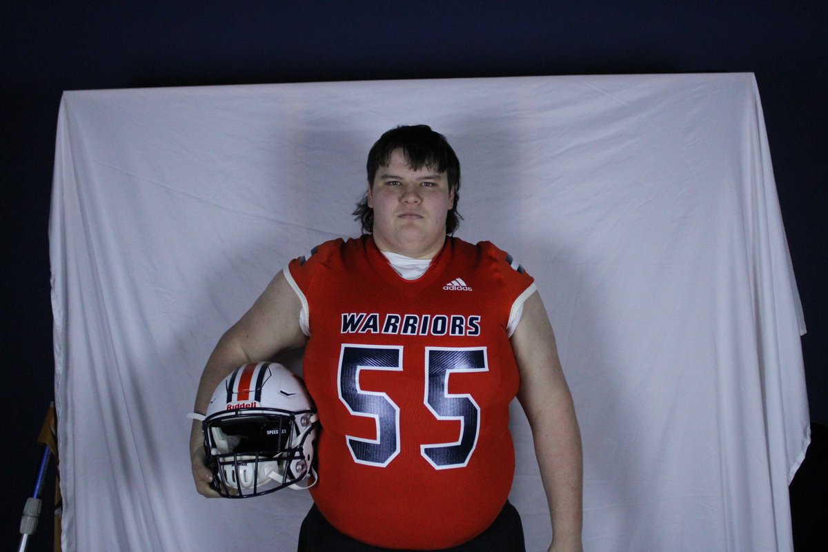 Richard79wilson's tweet photo. After a great visit I am blessed to receive a official offer from midland university. @coachgoulet @bshsfootball @JJPaul53 https://t.co/qPYNhE7gme