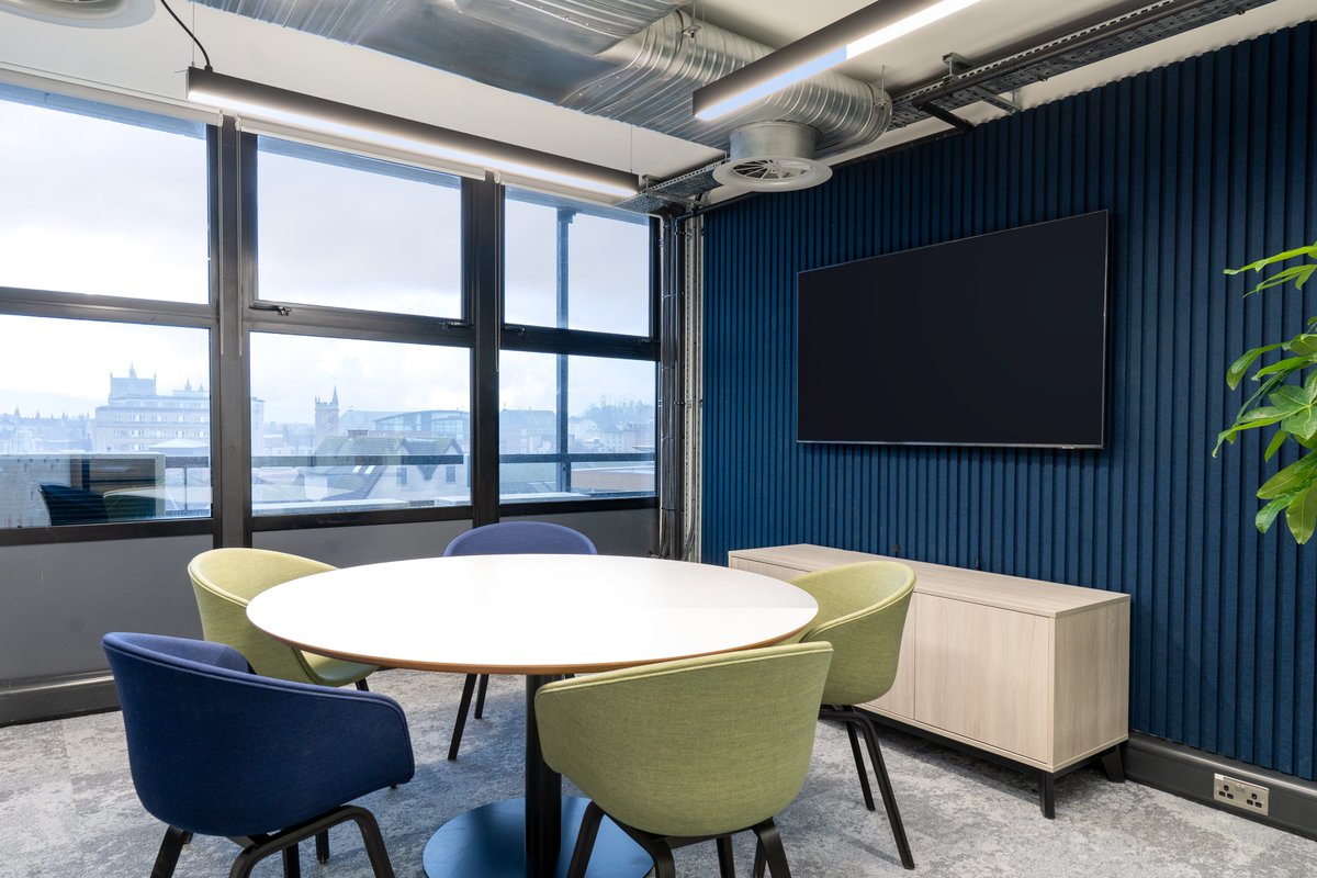 _BoxTwenty's tweet image. Cheers to new beginnings! Say hello to our new modern, energy-efficient office on 6th floor at Beacon Tower, Bristol, fit for our growing business.

Thanks to @Paramount_Int, Studio Fika and @Savills for  smooth transition and securing a great deal!

#NewBeginnings #GrowthMindset
