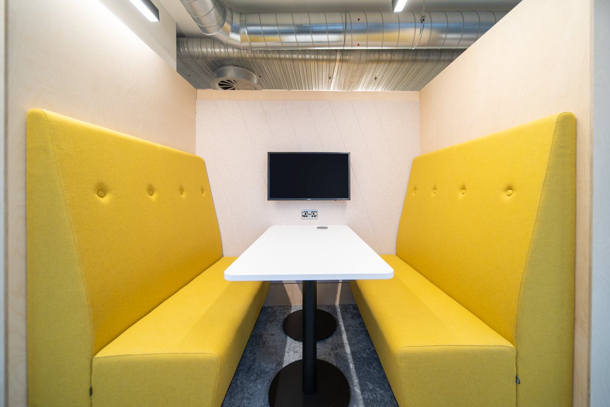 _BoxTwenty's tweet image. Cheers to new beginnings! Say hello to our new modern, energy-efficient office on 6th floor at Beacon Tower, Bristol, fit for our growing business.

Thanks to @Paramount_Int, Studio Fika and @Savills for  smooth transition and securing a great deal!

#NewBeginnings #GrowthMindset