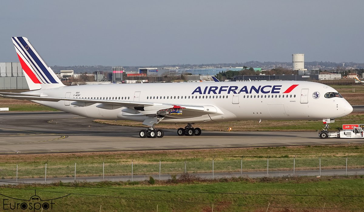 30th Airbus A350 for Air France is MSN664 F-HUVK named 'Rennes' #Airbus #A350 #AirFrance #Rennes @A350_Production @aircommunityFR @metropolerennes #planespotting #avgeeks