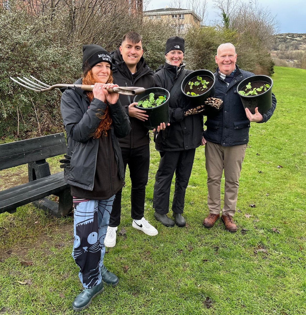 inverclyde's tweet photo. 🌱🥕 Grow your own way! Invergrow is a new initiative providing practical and financial support to local communities to establish or develop spaces to grow food supported by @GOVUK Shared Prosperity Fund and delivered in partnership with @ICFNetwork https://t.co/evEHENRnw8 #UKSPF https://t.co/61MDzATksJ