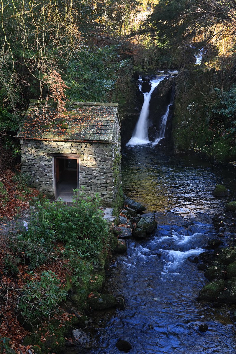 RobRambler214's tweet photo. #CoffinRoute #Ambleside - #Grasmere via #RydalPark #RydalHall The #Grot & #Waterfall 😍 #Ambleside #Wander #CircularWalk via #Grasmere ❤️ the #Mountain #views #TheLakeDistrict #Cumbria #UnescoWorldHeritageSite #UnescoWorldHeritage #NationalPark #LoveAmbleside 😀 https://t.co/uWXBpp3MAl