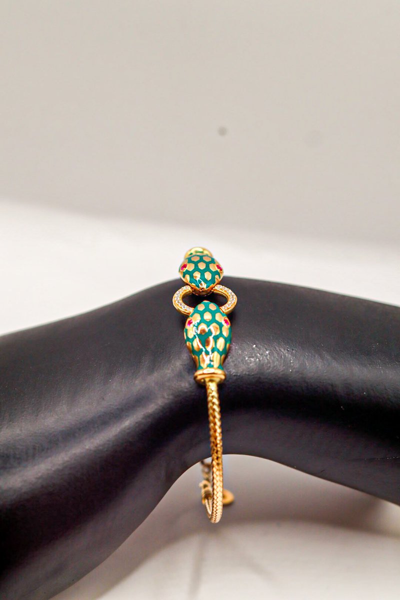 عالم #الذهب بحر من التصاميم الحديثه و التقليديه و الشعبيه تحاول ترضي جميع الأذواق