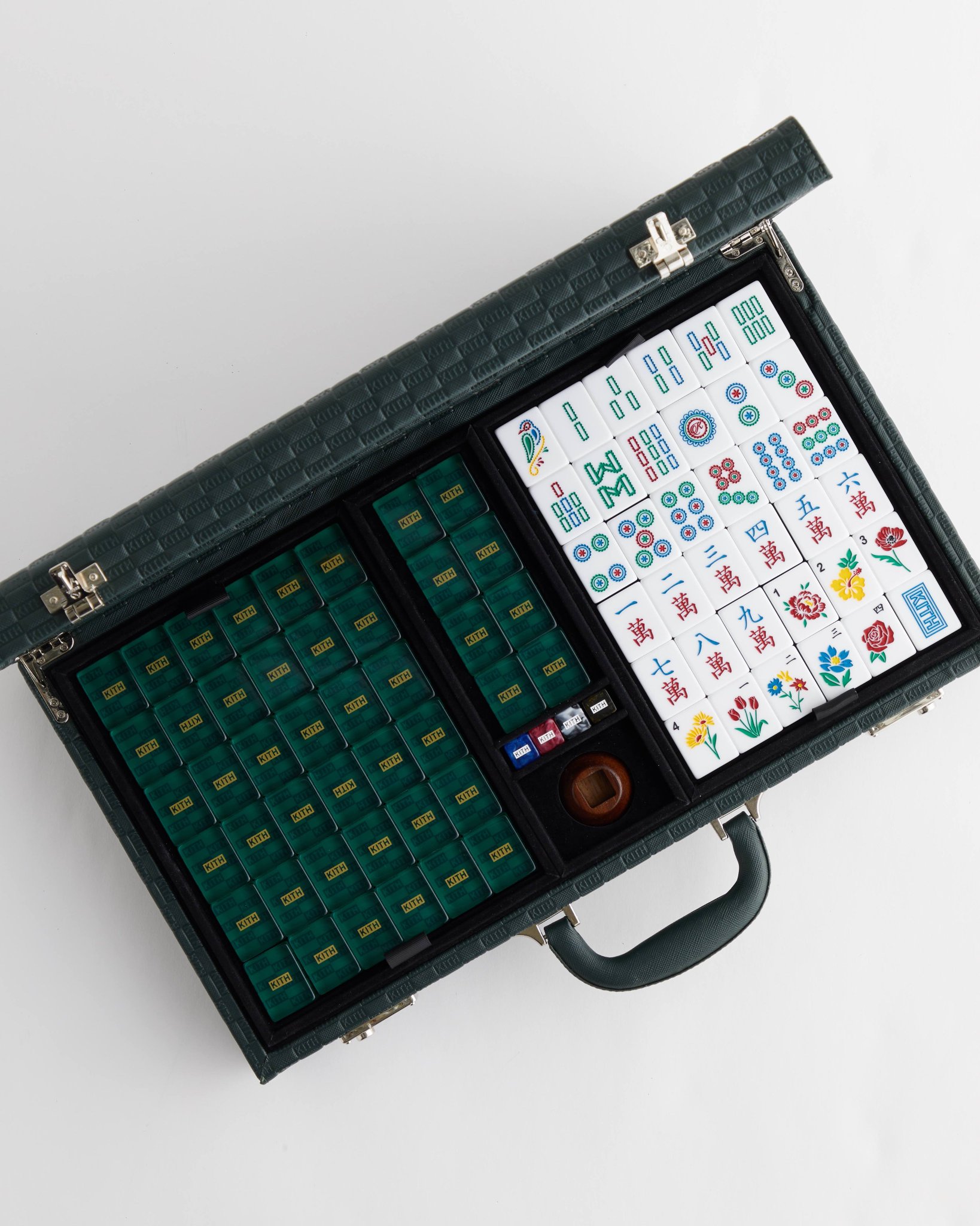 新品未開封】 Kith Treats Mahjong 見にくかっ Set キス 麻雀セット