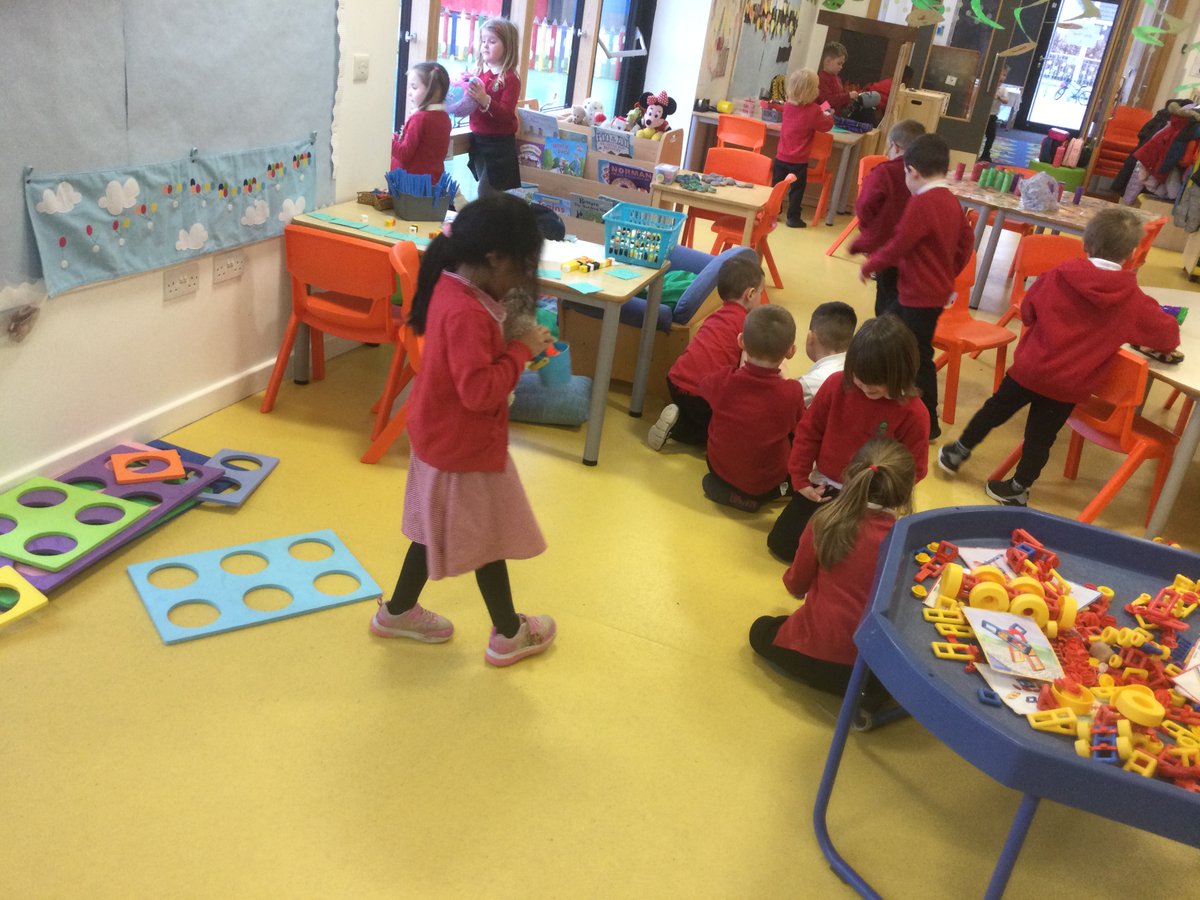 SchoolHillside1's tweet photo. #P1THillside enjoying their toys from home for their treat today. Well done for filling the jar! #soundsofsuccess https://t.co/7LzSAQEmG9