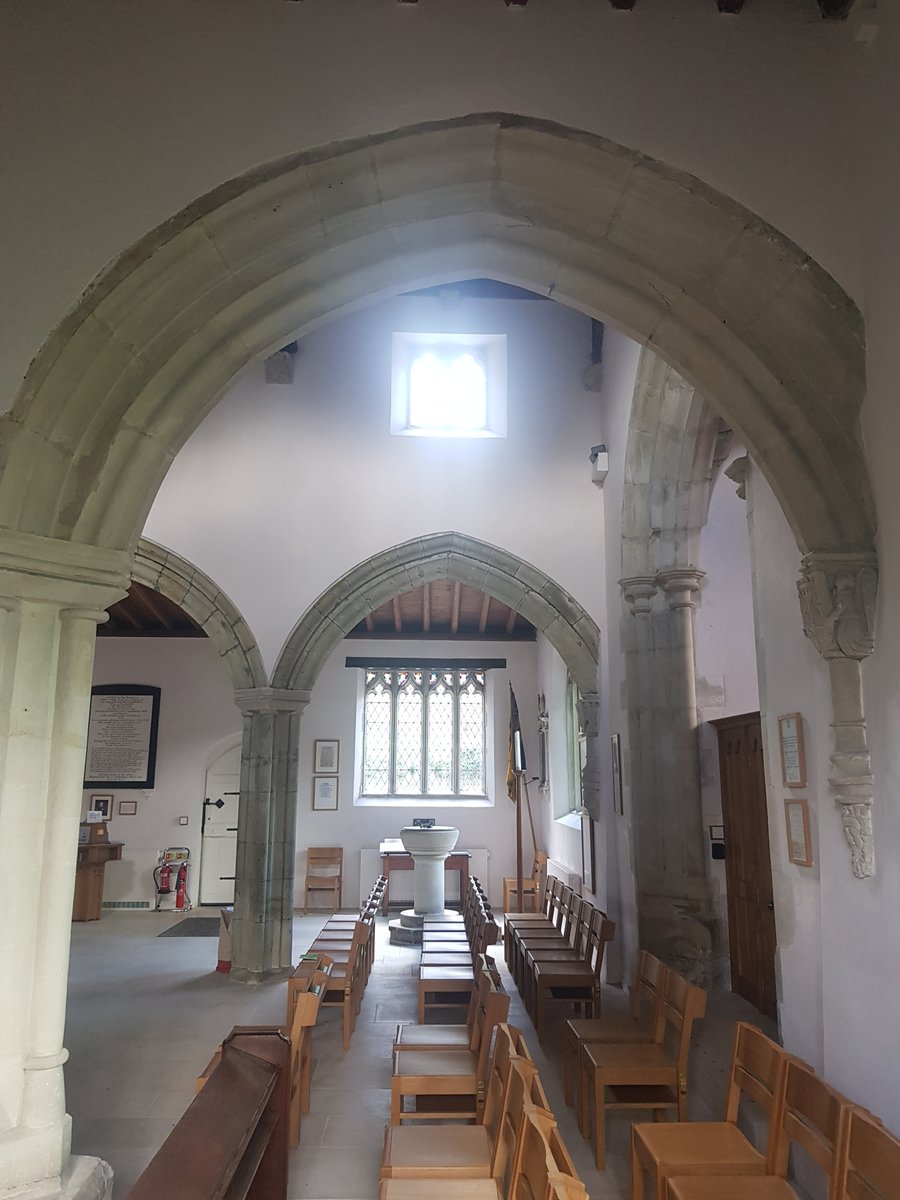 TheHistoryMouse's tweet photo. These are #TheTopThree #ChurchesForMasonry from #TheWinterScamper2023 in the #NadderValley. #TeffontEviasChurch #DonheadStAndrew #BarfordStMartinChurch. This is all about the fineness of the stone masonry as exemplified in the arches and arcades https://t.co/f0BVVx3mTg
