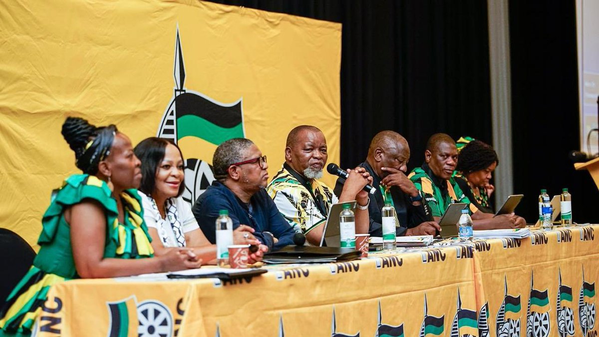 [DAY 1]:#ANCLekgotla2024 is convened during a politically charged context & bears the task of reinforcing our resolve to be leaders of society aimed at bringing change to the people & communities we serve.

ANC lives. ANC leads. ANC ke mokgatlo wa batho. 🖤💚💛
#RegisterToVoteANC