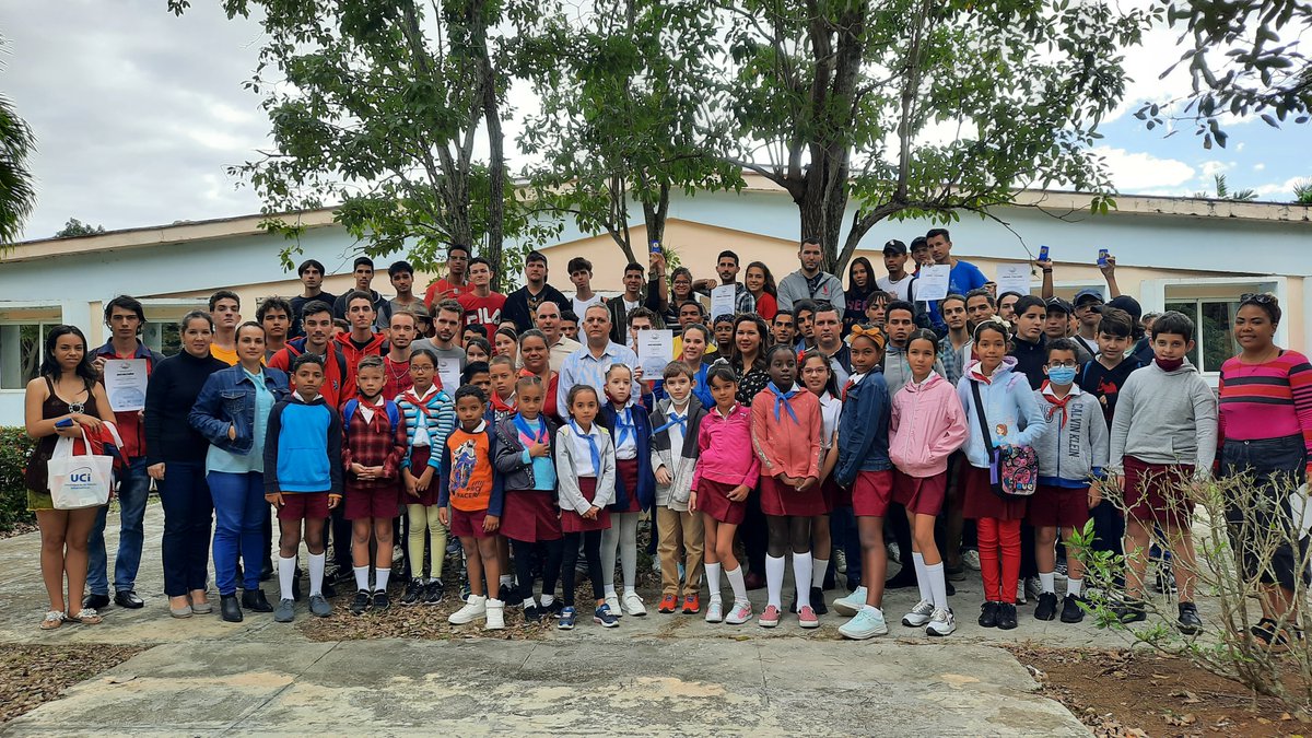 📢 Concluye exitosamente la simultánea de videojuegos Global Game Jam #GGJ24 🎮🚀🕹️en nuestra sede con la premiación de los equipos ganadores y los niños participantes en el GGJ-NEXT. ¡Felicidades!👏
#SomosUCI #UniversidadCubana #Cuba <a href="/raydelmp/">Raydel Montesino Perurena</a> <a href="/GGJCuba/">Global Game Jam Cuba</a> <a href="/OcorreaOmar/">omar correa madrigal</a> <a href="/MayraArevich/">Mayra Arevich Marín 🇨🇺</a>