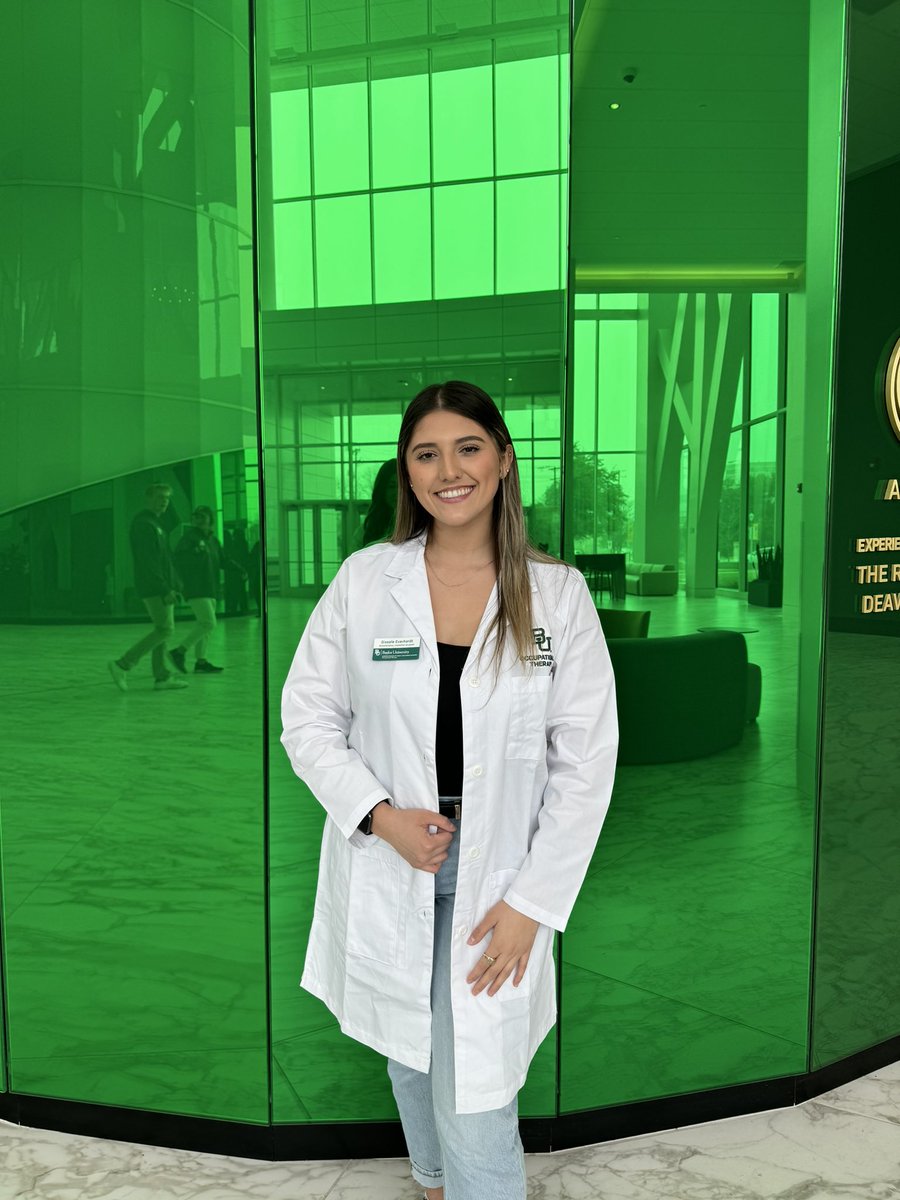 gisssssele's tweet photo. Doctor in the making 🩺🥼 https://t.co/bXYd6WLuaB